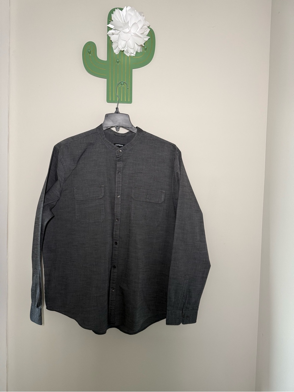 Express Men’s Gray Band-Collar Button Shirt